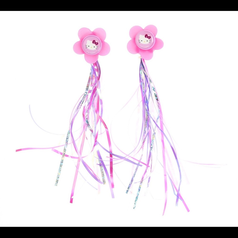 Hello Kitty Basket & Streamer Set - Picture 2 of 2
